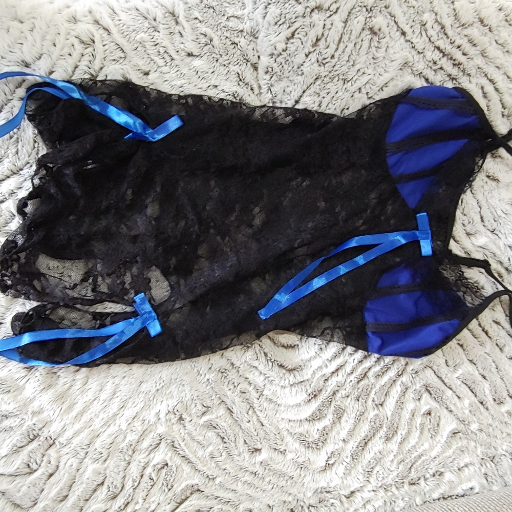 Lace and Satin Chemise size Medium - Picture 1 of 2